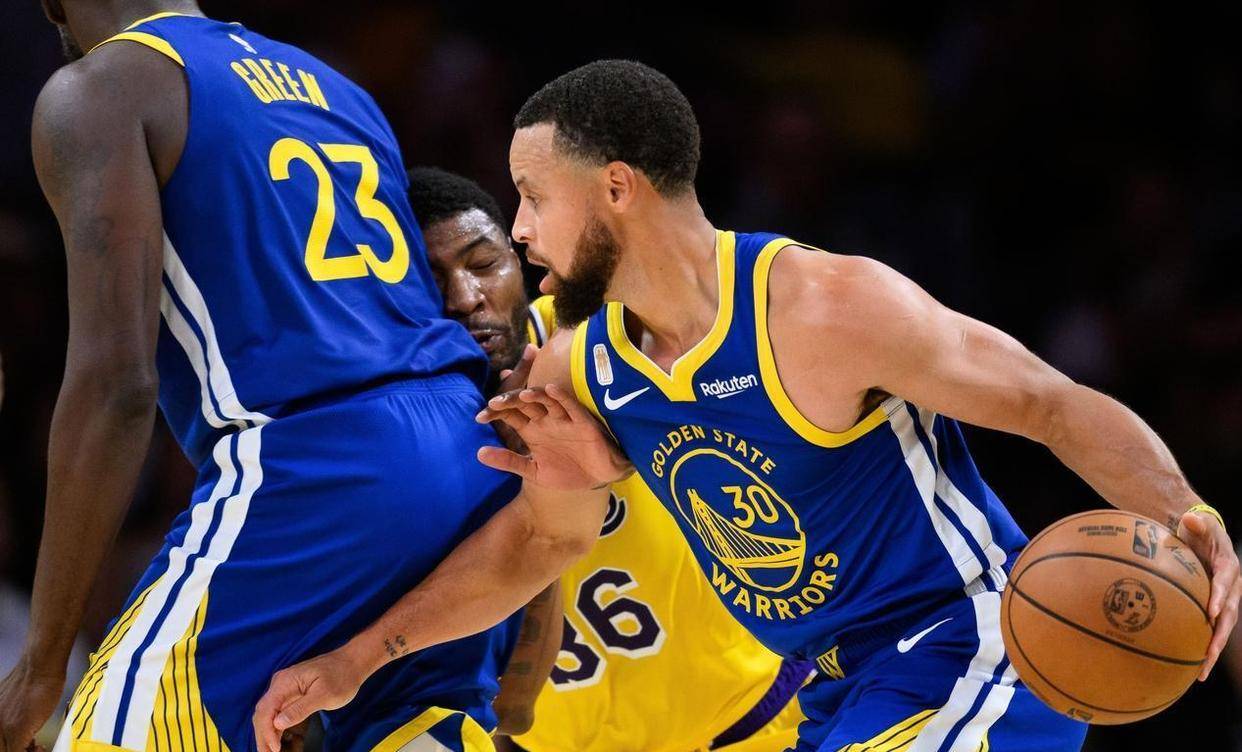 爱游戏体育金州勇士训练开放日；今夜复出首秀引欢呼；CBA常规赛在即；球队文化再被提及的简单介绍