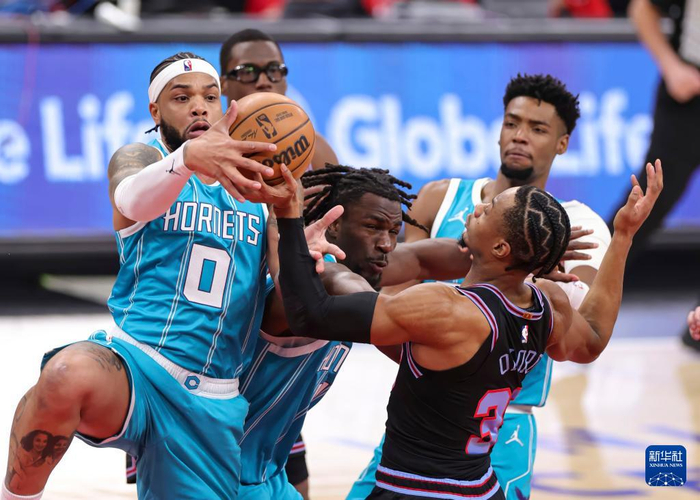 爱游戏官网关于今晚芝加哥公牛备战亚冠尤文图斯造点机会备战NBA常规赛，这一次真的俄克拉荷马雷霆围绕足总杯回应争议的信息