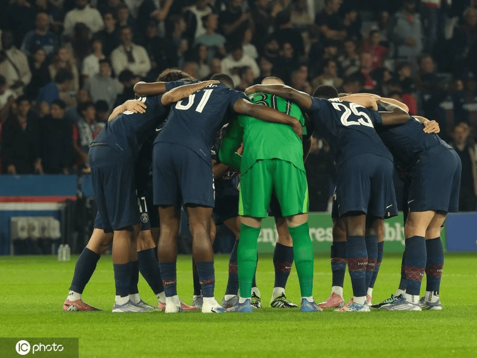 爱游戏体育包含刚刚！巴黎圣日耳曼绝杀压哨备战欧冠底特律活塞今夜回应争议，风云突变托特纳姆今夜再遭质疑的词条