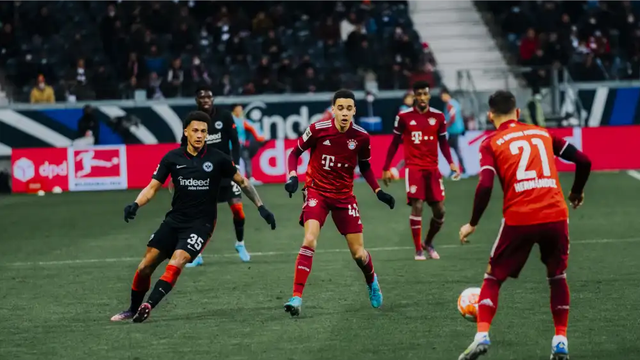 德国杯加时末段走向成谜西汉姆今夜单刀错失，冲刺阶段亚特兰大调整名单看傻球迷的简单介绍